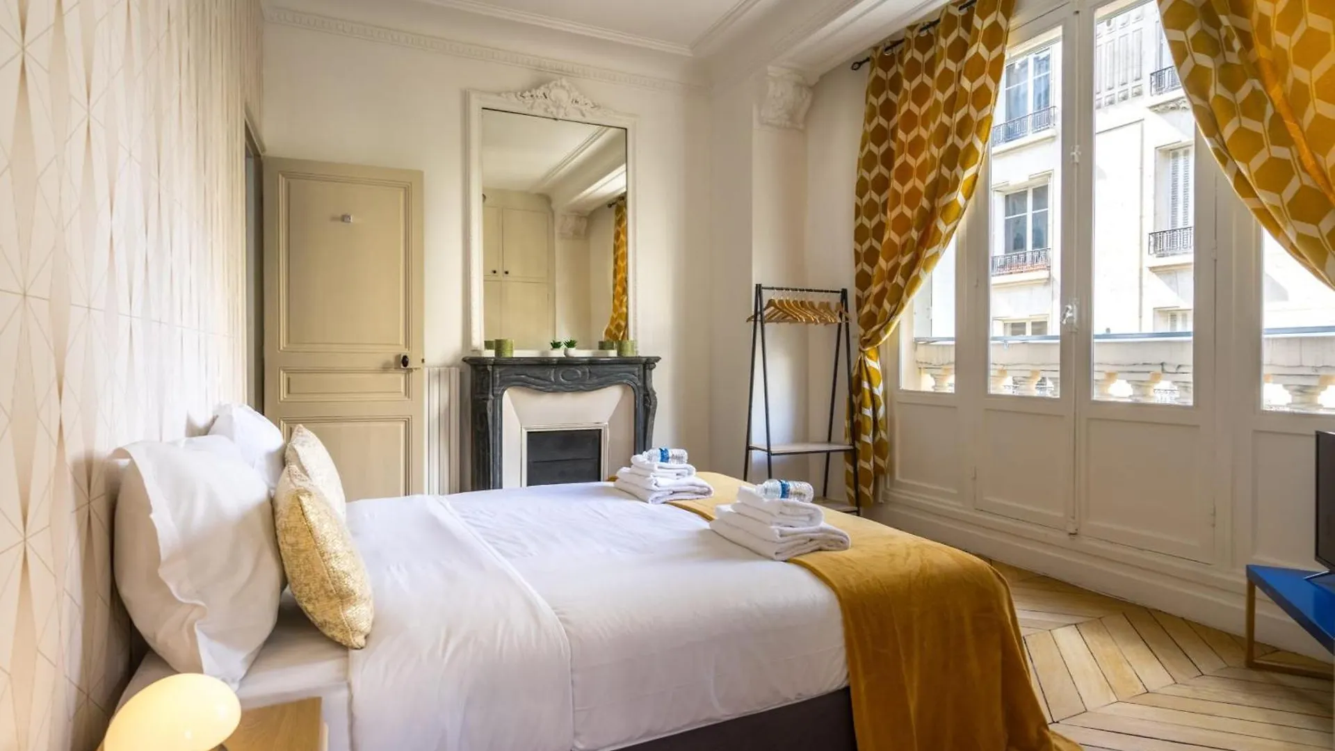 Apartment 3Br - 10P - Passy - Eiffel Tower Paris France
