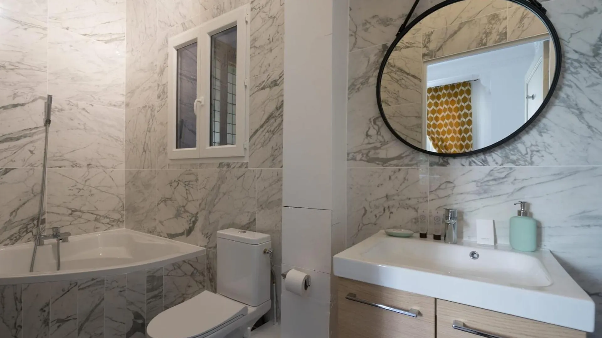 Apartment 3Br - 10P - Passy - Eiffel Tower Paris France